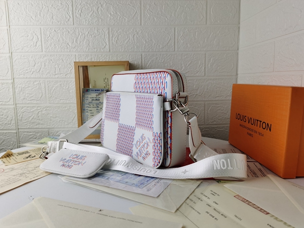 ルイヴィトンバッグ正面デザイン